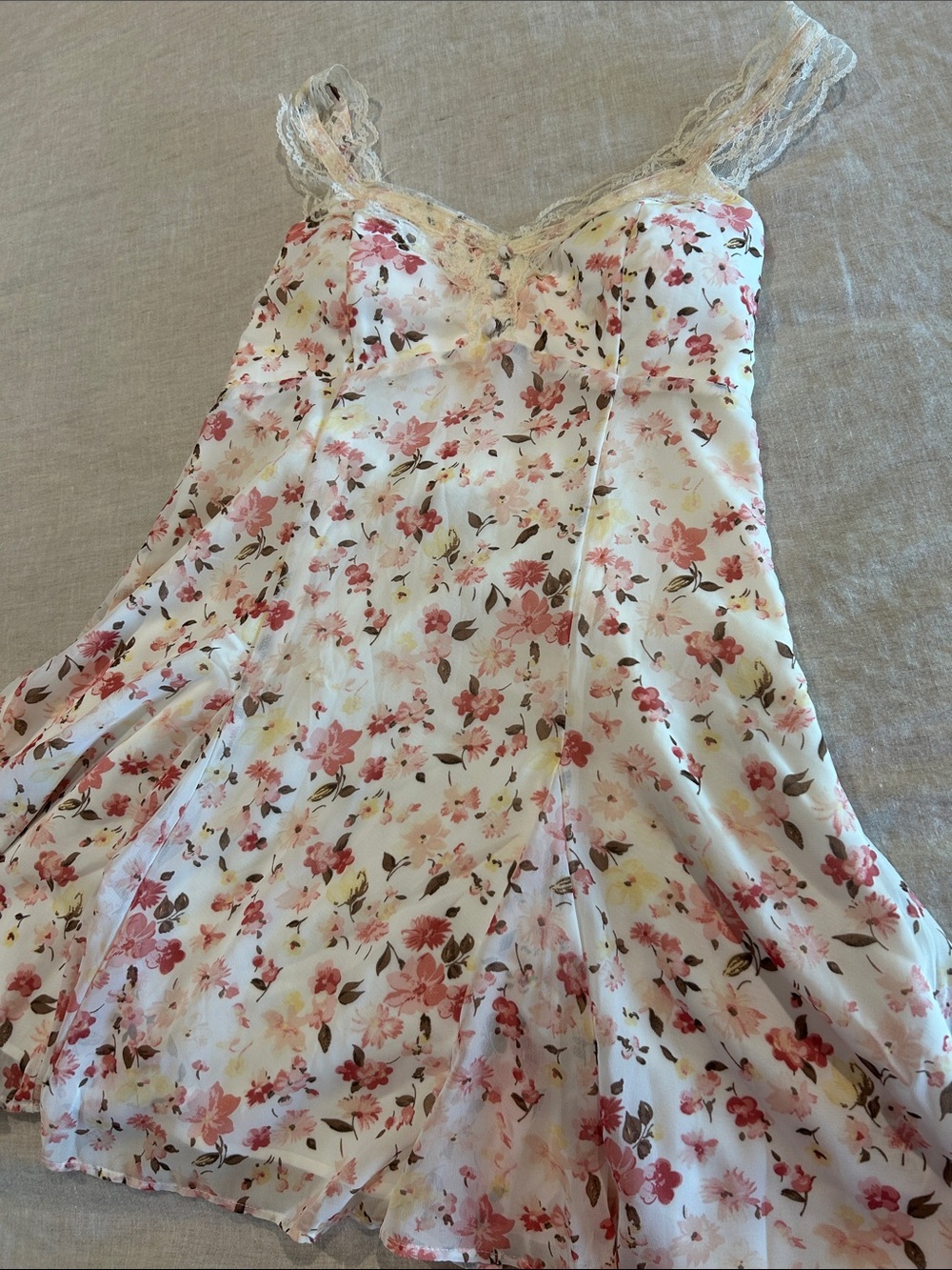Abercrombie & Fitch Lace-Trim Slip Dress in White and Pink